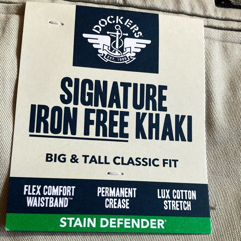 Dockers Signature Iron Free Khaki Pants - Classic Fit